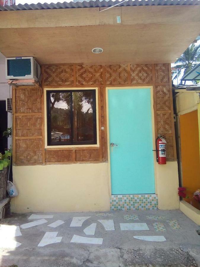 Mother Teresa Rooms And Restaurant Oslob Exteriör bild